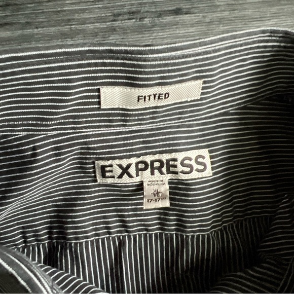Express Men’s Black/white Fitted Longsleeve Striped Button Up Size XL 17-17.5 - Picture 11 of 14
